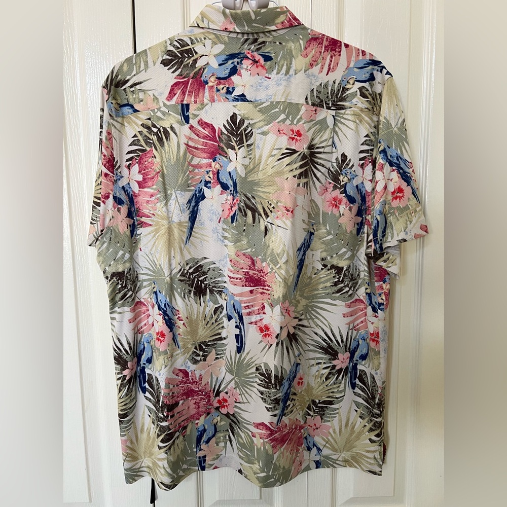 Tommy Bahamas size L